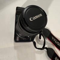 Canon Eos 450 D con obiettivo Canon 18-55