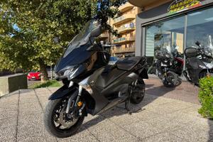 YAMAHA T Max 530 TUTTO INCLUSO ANCHE PASSAGGIO!