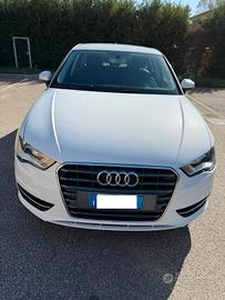 Audi A3 Sportback 1.6 TDI - NEOP. - NAV. - 12 MESI