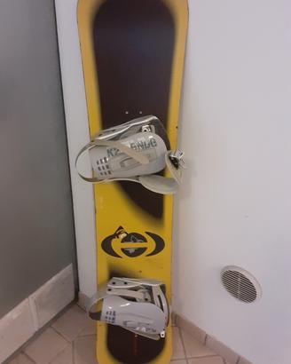 Tavola Snowboard  NITRO cm 149 + Attacchi 