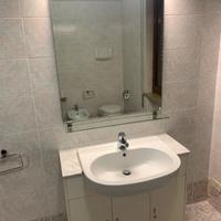 Mobile lavandino bagno con specchio