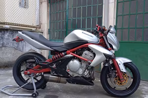 Kawasaki Er6n - patente A2