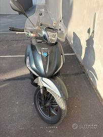 Beverly 400