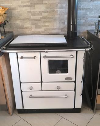 Cucina economica a legna