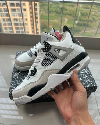 Jordan 4 Military Black EU 44