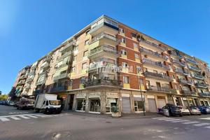 LOCALE COMMERCIALE IN CENTRO CITTA'