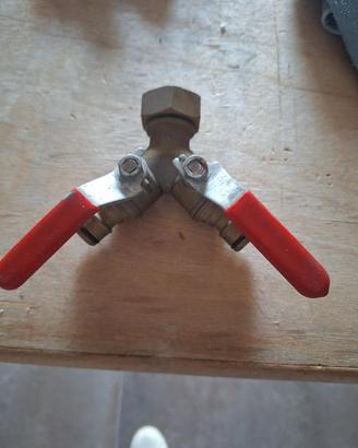Rubinetto valvola ottone con due rubinetti
