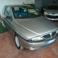 lancia ypsilon 1.2 benzina km 130000