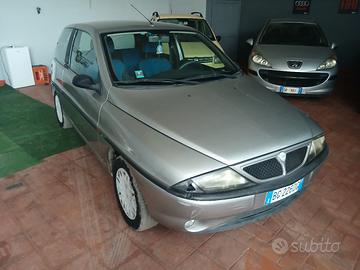lancia ypsilon 1.2 benzina km 130000