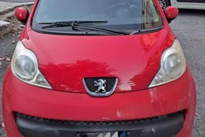 Peugeot 107 benzina anno 2009 5p. Sweet Years