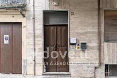 Appartamento di 90 m² con 3 locali e box auto a Sa
