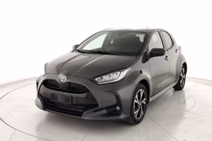 TOYOTA Yaris 1.5h Trend