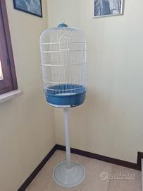 gabbia per uccelli con piedistallo