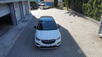 Opel Grandland X 1.5 Diesel Automatico – Unico Pro