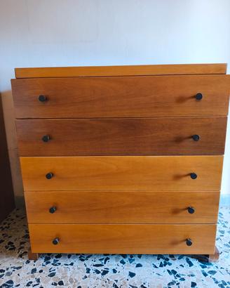 Cassettiera in legno 