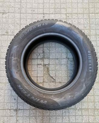 Gomme Pirelli cinturato winter 195/65 r15 91h 