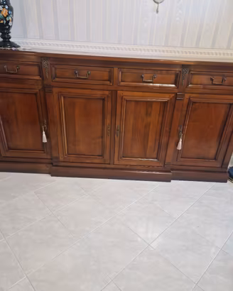 Credenza in legno massello