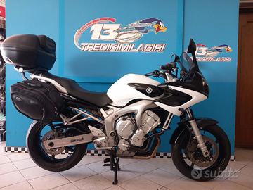 Yamaha FZ6 colore silver usato in vendita