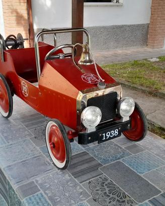 Macchina a pedali d'epoca