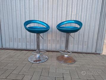 Sedie da bar alta seduta