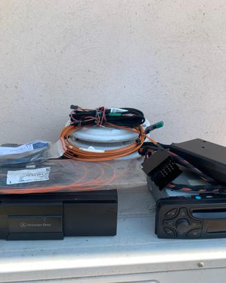Radio e caricatore cd mercedes C 203  anno 2000/05
