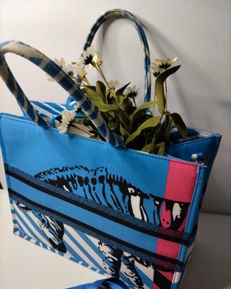 Borsa tote sui toni del blu