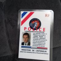 Prop Tesserino Brian Mills