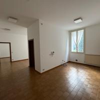 Luminoso ufficio/studio - centro storico