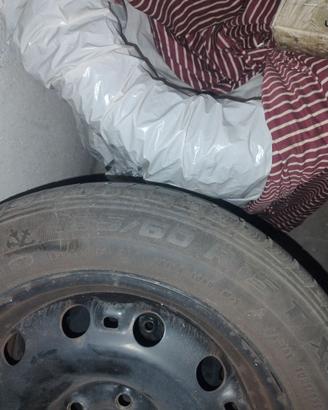 4 Cerchi in ferro 15 pollici + Gomme Invernali 185