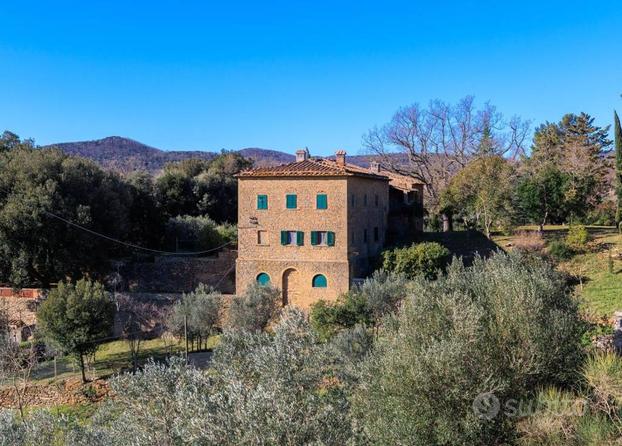 Magnifico rustico nelle colline di Pisa