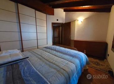 Treviolo stanza singola con box