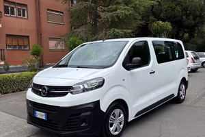 Opel Vivaro Life 2.0 Diesel 145CV 2021 9 POSTI