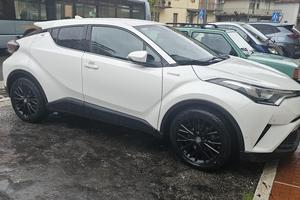 Toyota c-hr lounge 10/2017