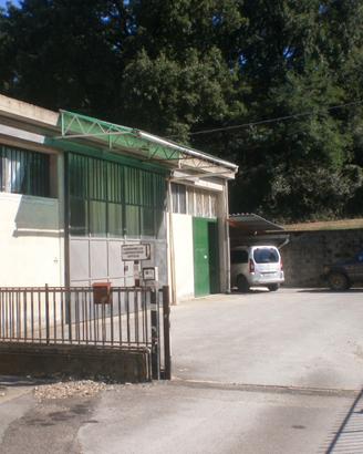 Fondo in zona artigianale