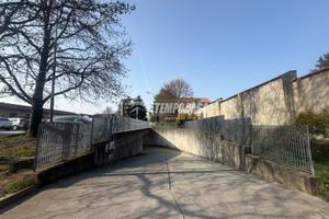 Box doppio in lunghezza in centro