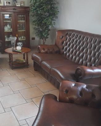 Divano chesterfield