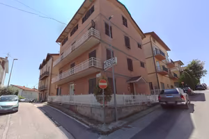 3 appartamenti con ingresso indipendente