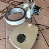 Supporto base per microscoppio