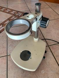 Supporto base per microscoppio