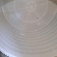 contenitore in plastica bianca per vino o liquidi