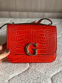 Borsa rossa Guess effetto cocco
