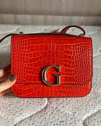 Borsa rossa Guess effetto cocco