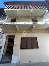 CASA INDIPENDENTE A FELETTO