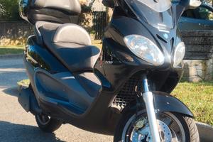Piaggio X9 200 Evolution