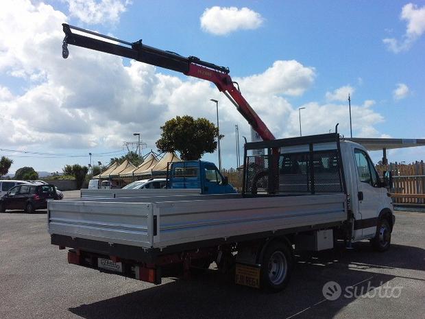 Iveco daily 35c13 2.8 tdi cassone con gru