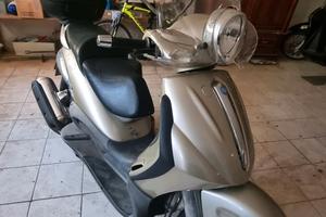 Beverly 500