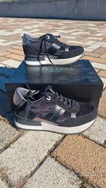 Scarpe Apepazza Sport nere con inserti lucidi