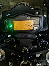 Moto benelli trk 251