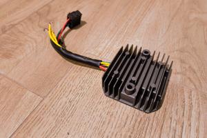 Regolatore di tensione Honda sh 150i del 2006 LG