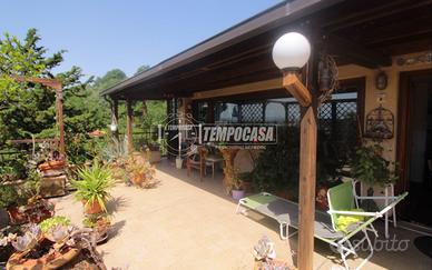 Appartamento Su Due Livelli con Terrazzo Panoramic